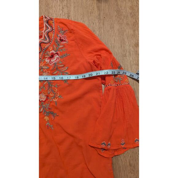 Johnny Was Workshop Orange Floral Embroidered Boho Bell Sleeve VNeck Top Medium - Picture 3 of 7